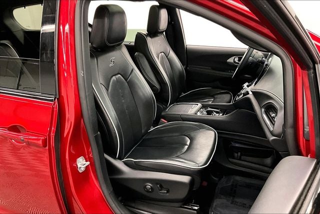2025 Chrysler Pacifica Limited S Appearance Pkg - Pano Roof - Htd/Cooled Leather