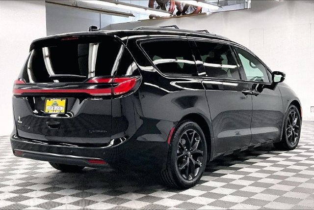 2025 Chrysler Pacifica Limited Pano Roof-Adaptive Cruise-Htd/Cooled Leather