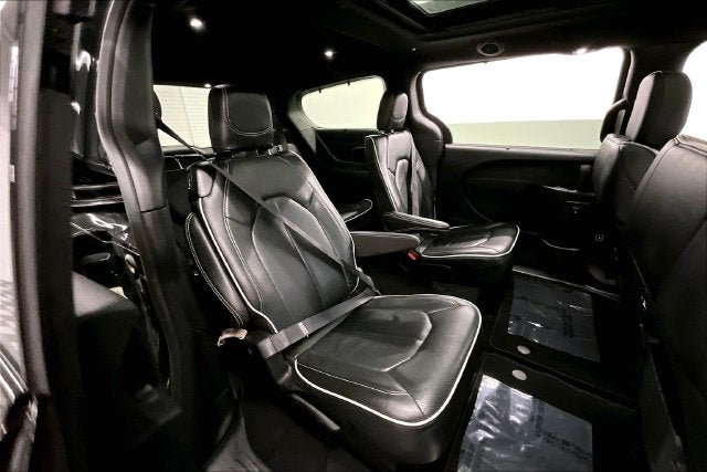 2025 Chrysler Pacifica Limited Pano Roof-Adaptive Cruise-Htd/Cooled Leather