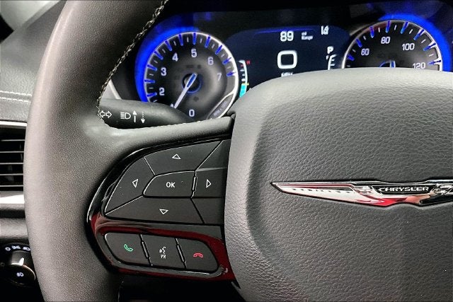 2025 Chrysler Pacifica Limited Pano Roof-Adaptive Cruise-Htd/Cooled Leather