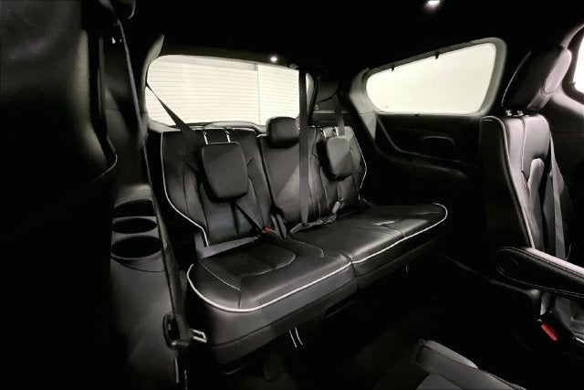 2025 Chrysler Pacifica Limited Pano Roof-Adaptive Cruise-Htd/Cooled Leather