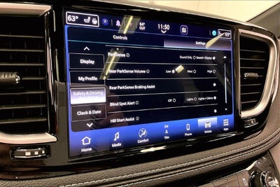 2025 Chrysler Pacifica Limited Pano Roof-Adaptive Cruise-Htd/Cooled Leather