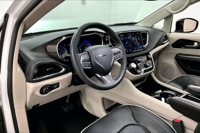 2023 Chrysler Pacifica Limited Panoramic Roof - Htd/Cooled Leather