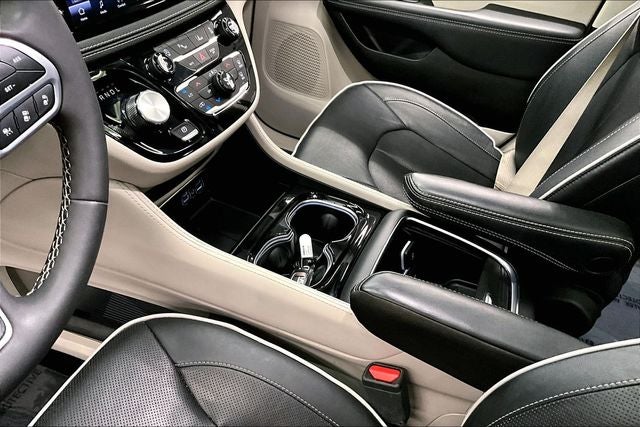 2023 Chrysler Pacifica Limited Panoramic Roof - Htd/Cooled Leather