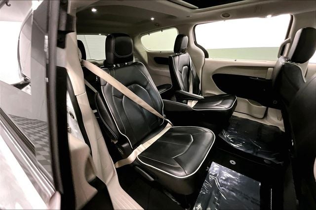 2023 Chrysler Pacifica Limited Panoramic Roof - Htd/Cooled Leather