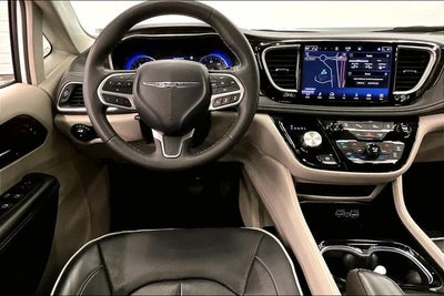 2023 Chrysler Pacifica Limited Panoramic Roof - Htd/Cooled Leather