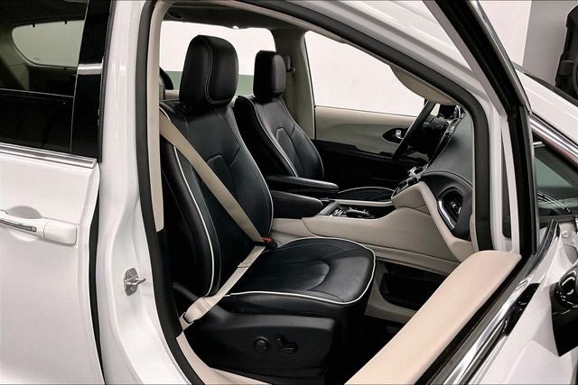 2023 Chrysler Pacifica Limited Panoramic Roof - Htd/Cooled Leather