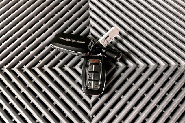 2022 Chrysler Pacifica Hybrid Pinnacle