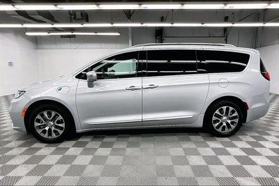 2022 Chrysler Pacifica Hybrid Pinnacle