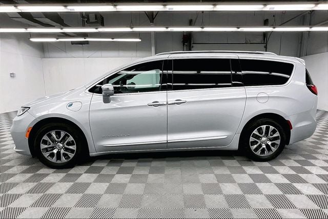 2022 Chrysler Pacifica Hybrid Pinnacle