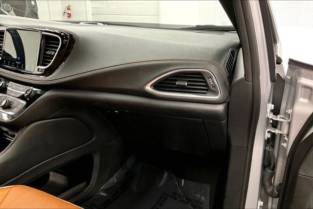 2022 Chrysler Pacifica Hybrid Pinnacle