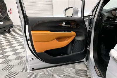 2022 Chrysler Pacifica Hybrid Pinnacle