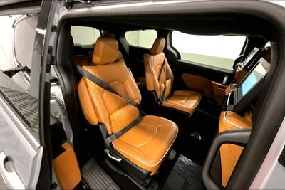 2022 Chrysler Pacifica Hybrid Pinnacle