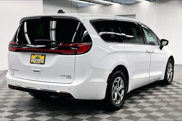 2024 Chrysler Pacifica Limited AWD - Pano Roof - Htd/Cooled Leather