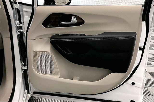 2024 Chrysler Pacifica Limited AWD - Pano Roof - Htd/Cooled Leather