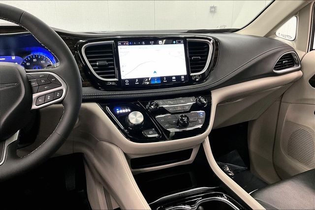 2024 Chrysler Pacifica Limited AWD - Pano Roof - Htd/Cooled Leather