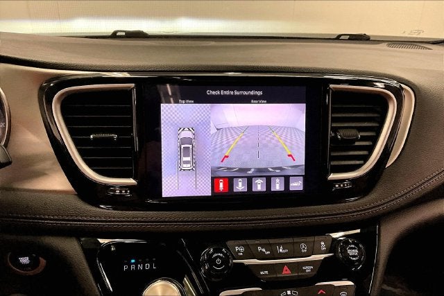 2025 Chrysler Pacifica Pinnacle AWD-Rear Entertainment-Heated/Cooled Seats