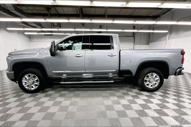 2024 Chevrolet Silverado 3500HD High Country 4x4-Diesel-Sunroof-Htd/Cooled Leather-20'' Wheels
