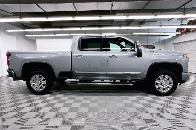 2024 Chevrolet Silverado 3500HD High Country 4x4-Diesel-Sunroof-Htd/Cooled Leather-20'' Wheels