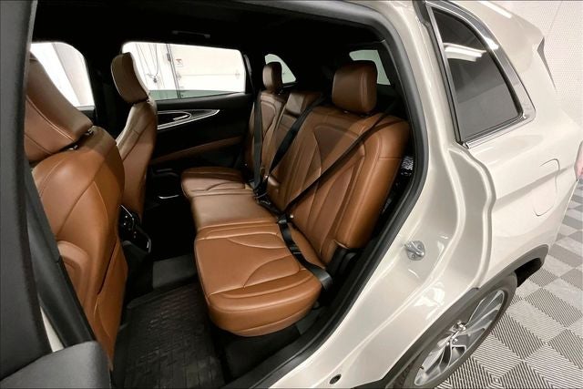 2022 Lincoln Nautilus Reserve AWD - Pano Roof - Htd/Cooled Leather - 20'' Wheels