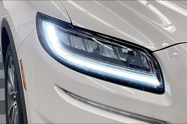 2022 Lincoln Nautilus Reserve AWD - Pano Roof - Htd/Cooled Leather - 20'' Wheels