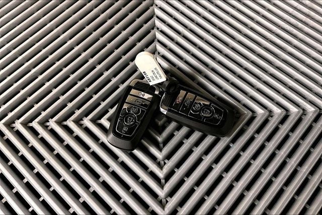 2022 Lincoln Nautilus Reserve AWD - Pano Roof - Htd/Cooled Leather