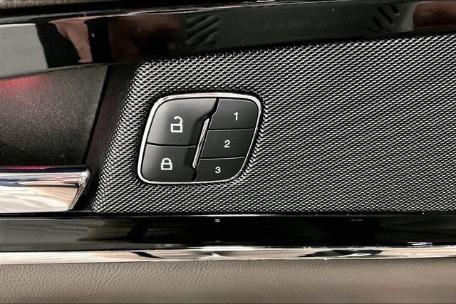 2022 Lincoln Nautilus Reserve AWD - Pano Roof - Htd/Cooled Leather