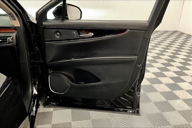 2023 Lincoln Nautilus Reserve AWD - Pano Roof - Htd/Cooled Massaging Leather