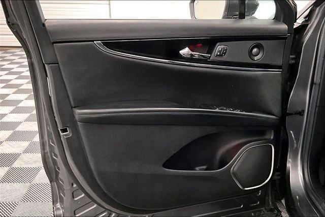 2021 Lincoln Nautilus Reserve AWD - Pano Roof - Htd/Cooled Leather