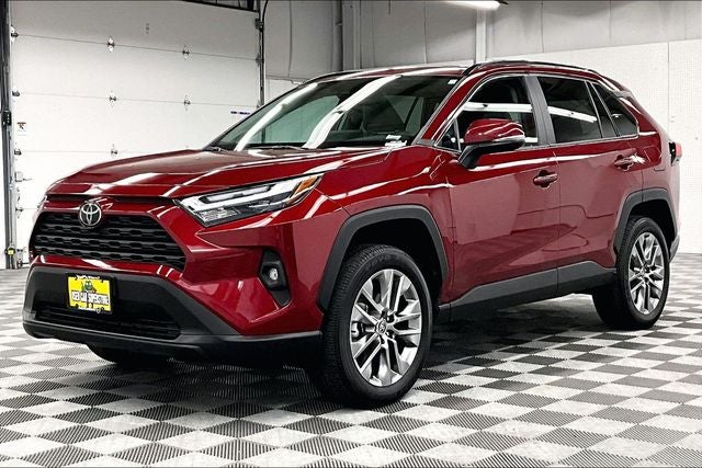 2024 Toyota RAV4 XLE Premium AWD - Sunroof - Adaptive Cruise - Htd Seats