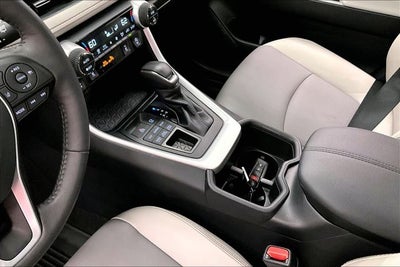 2024 Toyota RAV4 XLE Premium AWD - Sunroof - Adaptive Cruise - Htd Seats