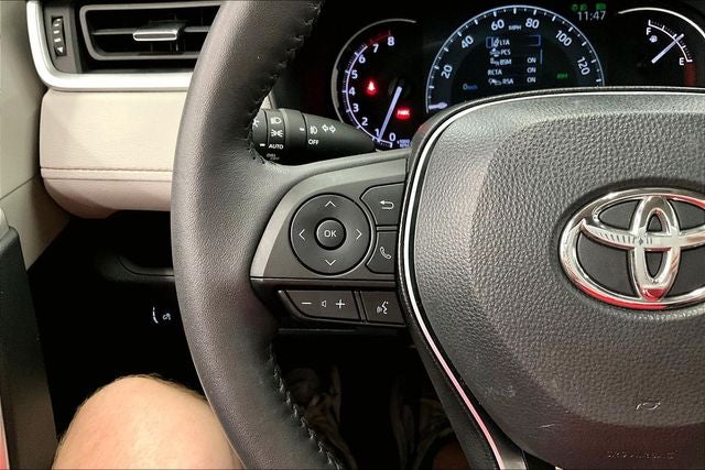 2024 Toyota RAV4 XLE Premium AWD - Sunroof - Adaptive Cruise - Htd Seats