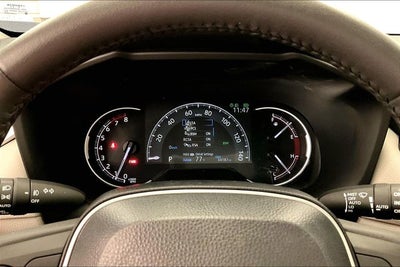 2024 Toyota RAV4 XLE Premium AWD - Sunroof - Adaptive Cruise - Htd Seats