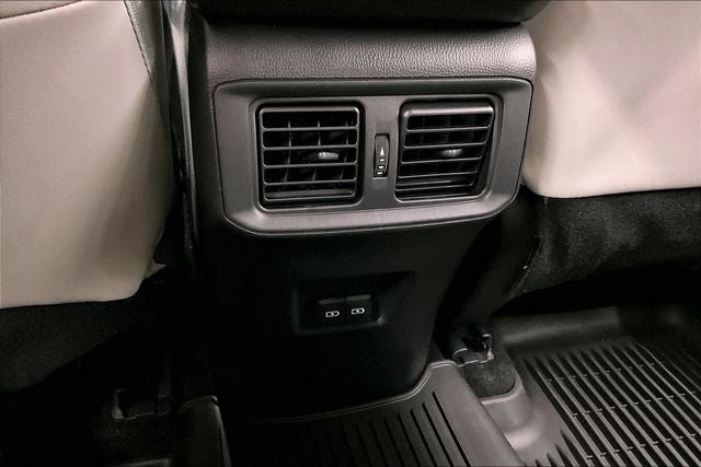 2024 Toyota RAV4 XLE Premium AWD - Sunroof - Adaptive Cruise - Htd Seats