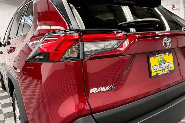 2024 Toyota RAV4 XLE Premium AWD - Sunroof - Adaptive Cruise - Htd Seats