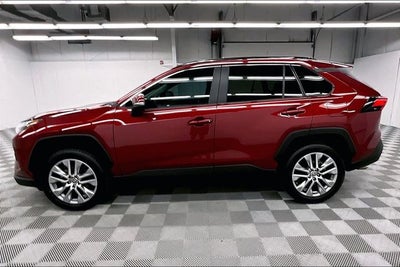 2022 Toyota RAV4 XLE Premium