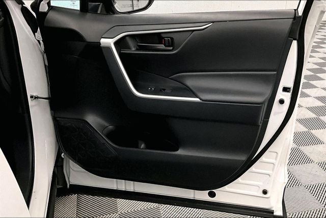 2025 Toyota RAV4 LE Adaptive Cruise - Apple CarPlay/Android Auto