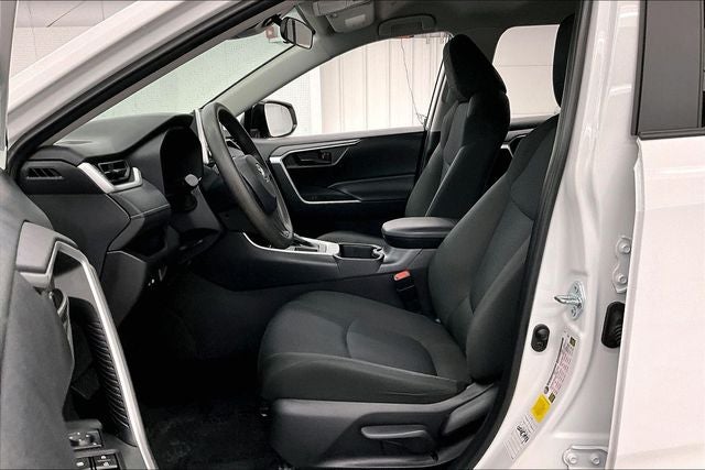 2025 Toyota RAV4 LE Adaptive Cruise - Apple CarPlay/Android Auto