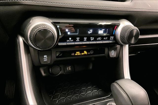 2025 Toyota RAV4 LE Adaptive Cruise - Apple CarPlay/Android Auto