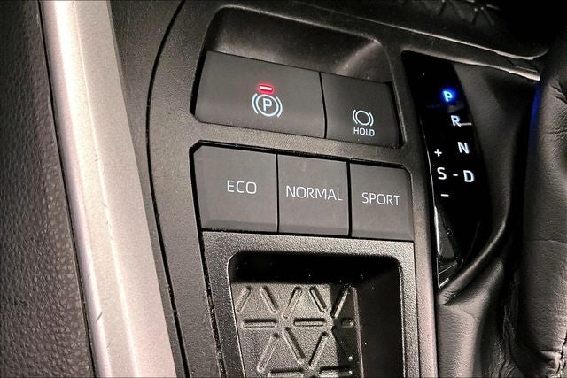 2025 Toyota RAV4 LE Adaptive Cruise - Apple CarPlay/Android Auto