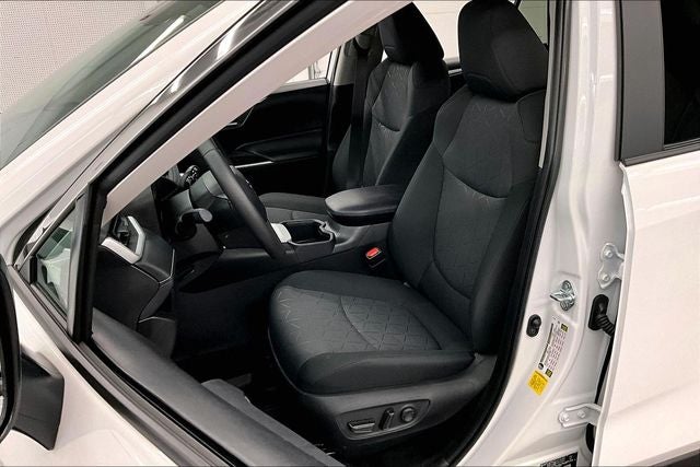 2025 Toyota RAV4 XLE AWD-Sunroof-Adaptive Cruise-Htd Seats