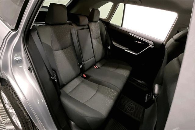 2021 Toyota RAV4 XLE AWD - Adaptive Cruise - Blind Spot Detection