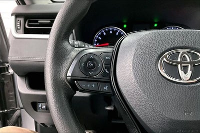 2021 Toyota RAV4 XLE AWD - Adaptive Cruise - Blind Spot Detection