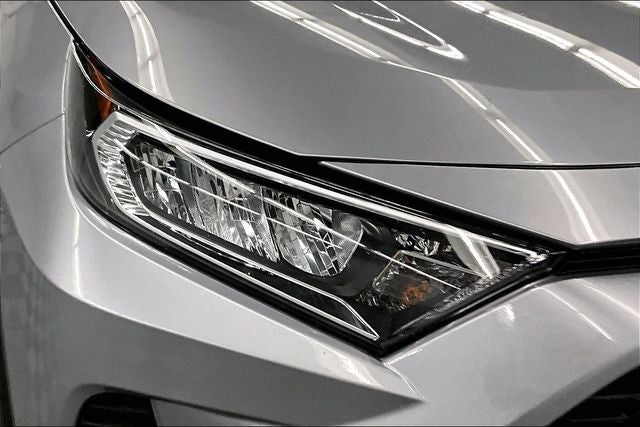 2021 Toyota RAV4 XLE AWD - Adaptive Cruise - Blind Spot Detection