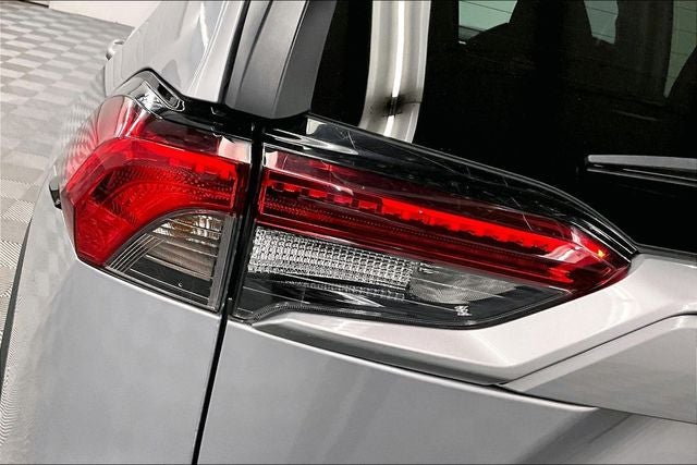 2021 Toyota RAV4 XLE AWD - Adaptive Cruise - Blind Spot Detection