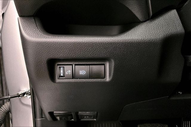 2021 Toyota RAV4 XLE AWD - Adaptive Cruise - Blind Spot Detection