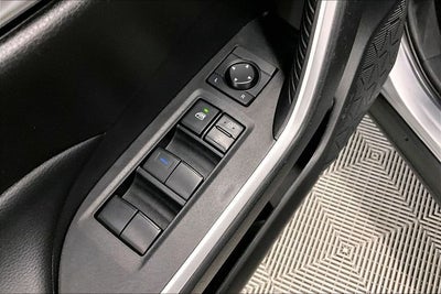 2021 Toyota RAV4 XLE AWD - Adaptive Cruise - Blind Spot Detection