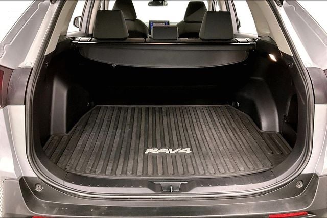 2021 Toyota RAV4 XLE AWD - Adaptive Cruise - Blind Spot Detection