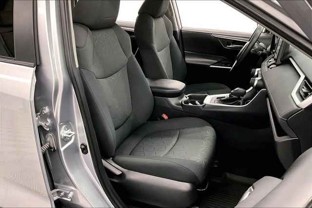 2021 Toyota RAV4 XLE AWD - Adaptive Cruise - Blind Spot Detection