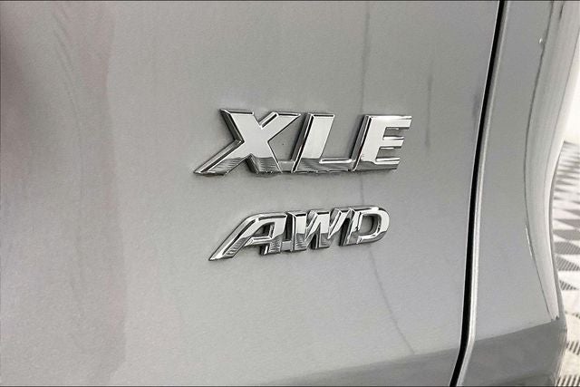 2021 Toyota RAV4 XLE AWD - Adaptive Cruise - Blind Spot Detection